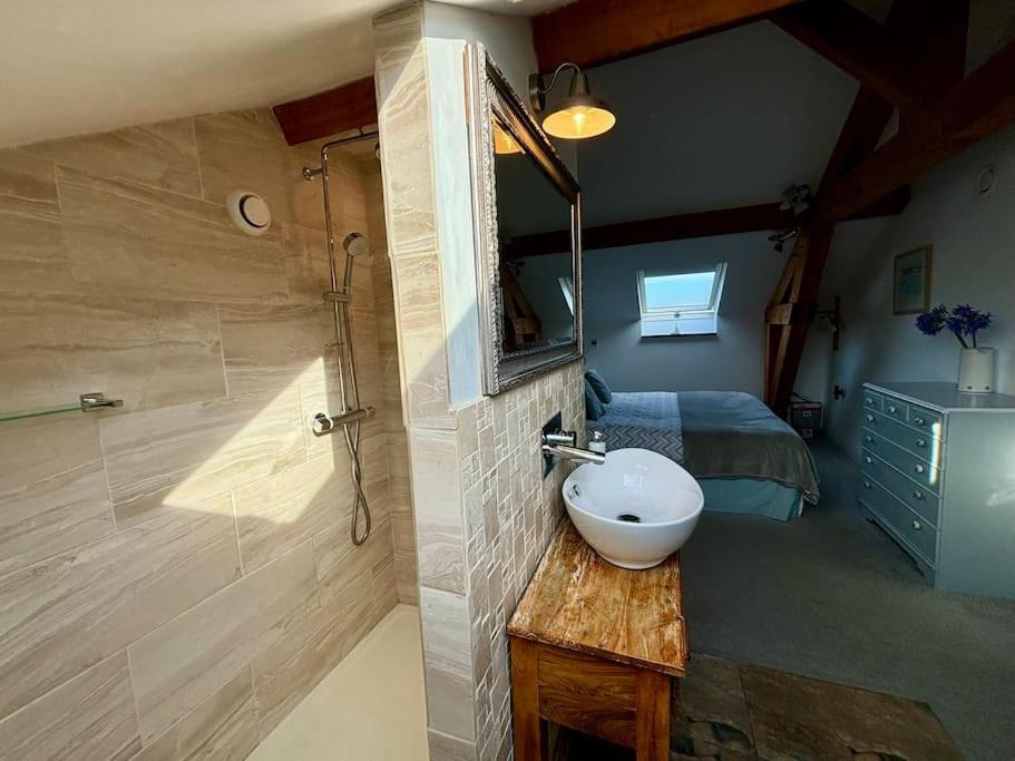 Little Bream - Pretty Cosy Cottage, Sea Views, Walk To The Beach Mawnan Smith Exterior photo